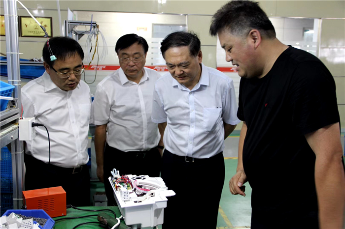 宁波市委副书记宋越舜、奉化区委书记高浩孟一行莅临吉田雅格公司调研指导