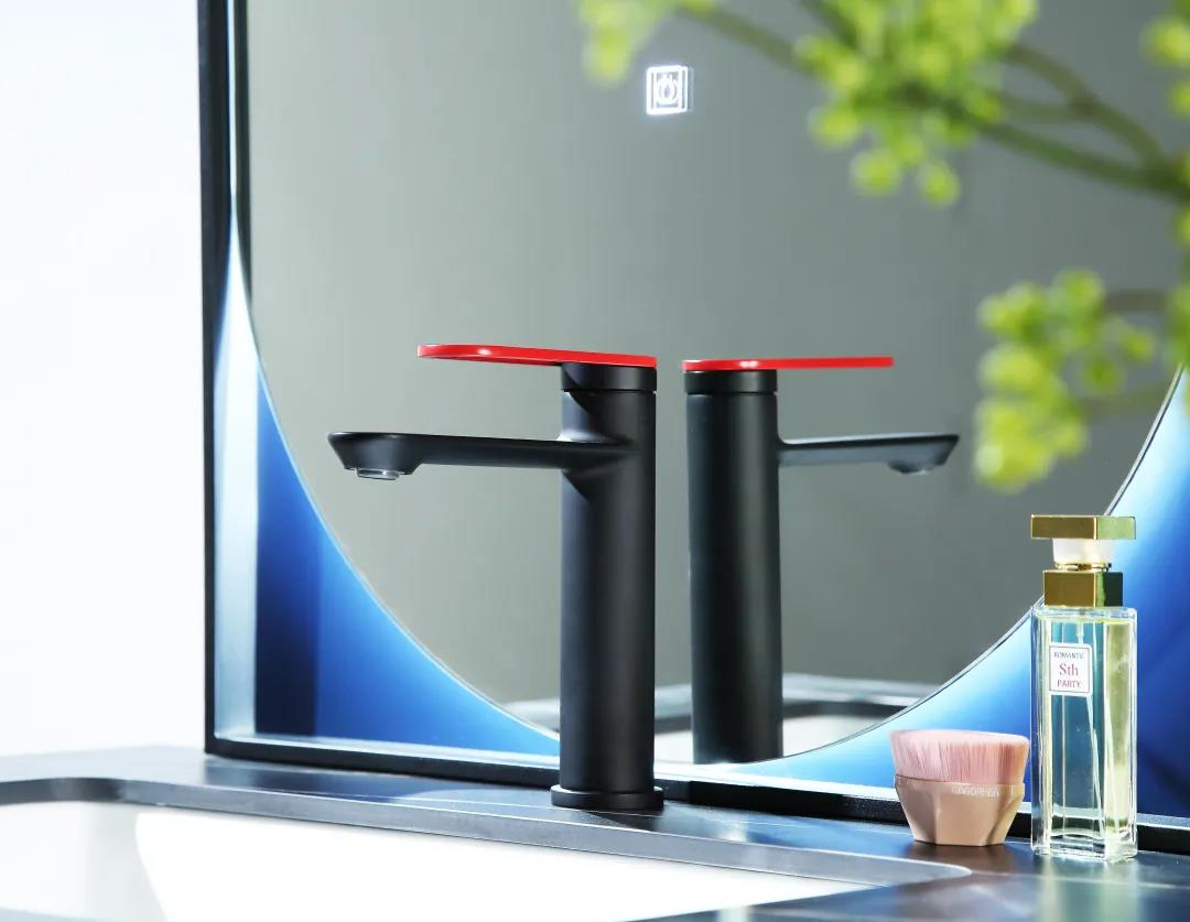 一个集美貌与才华于一身的五金龙头，才是浴室高级感的关键