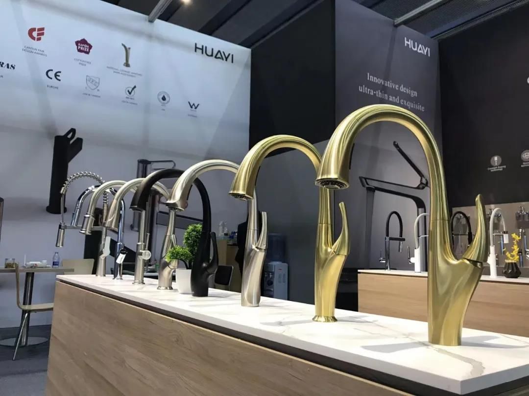 1634447106235175.jpg 华艺卫浴在广交会现场频频收获好评5.jpg