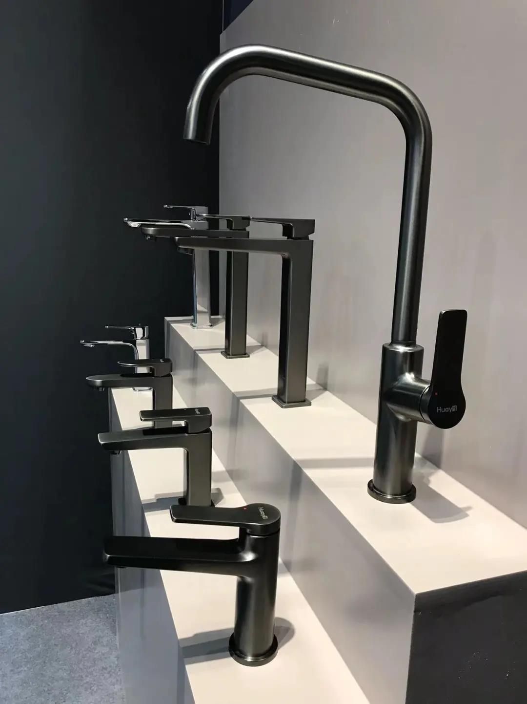 1634447113257529.jpg 华艺卫浴在广交会现场频频收获好评6.jpg